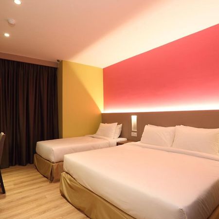 Capital O 9010 Yee Hotel Johor Bahru Exteriör bild