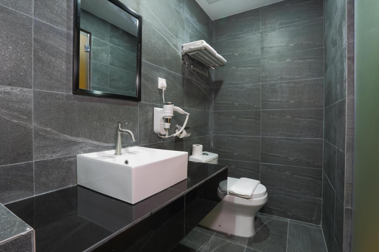 Capital O 9010 Yee Hotel Johor Bahru Exteriör bild
